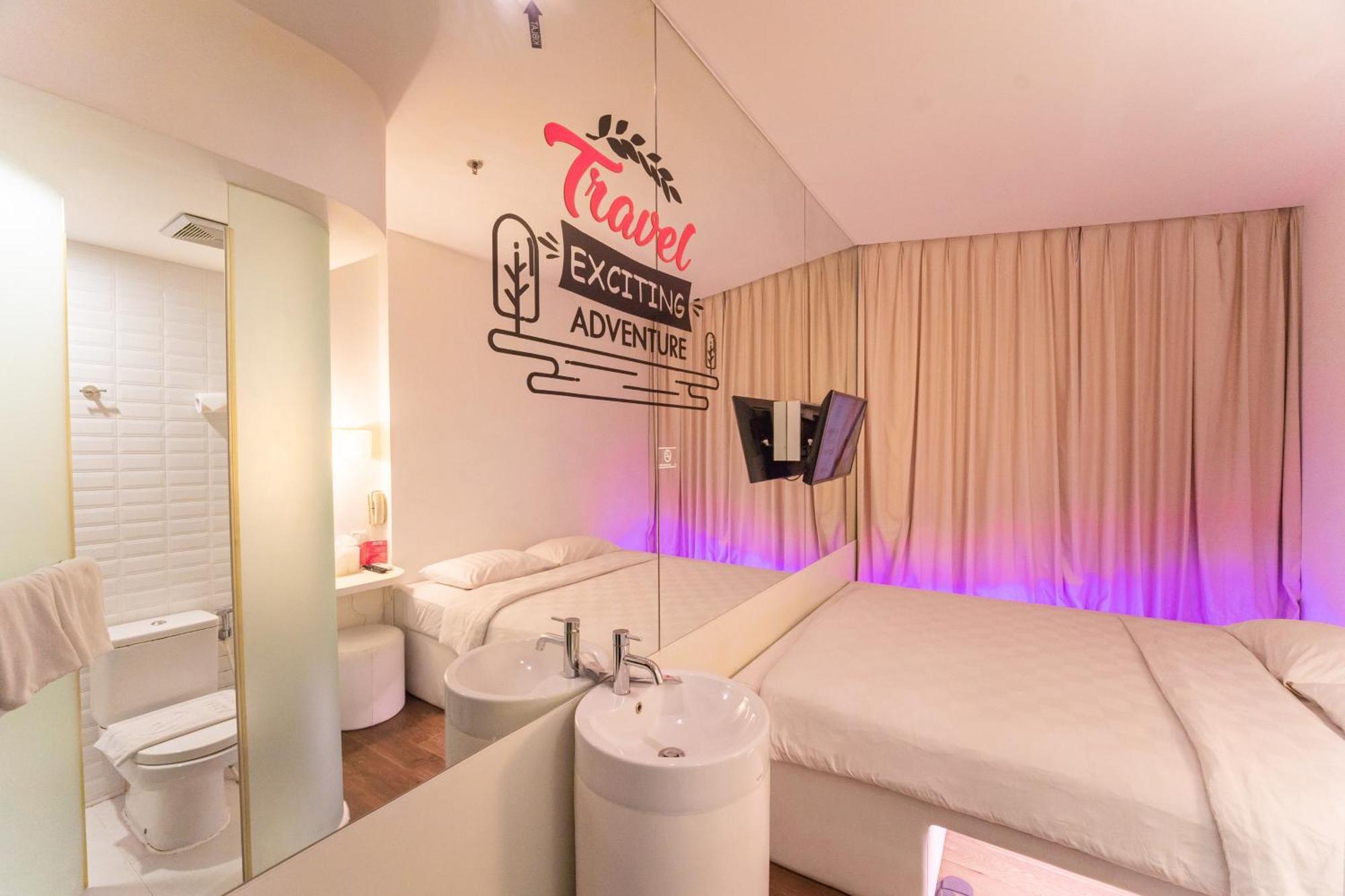 J Icon Hip Hotel Balikpapan  Exteriér fotografie